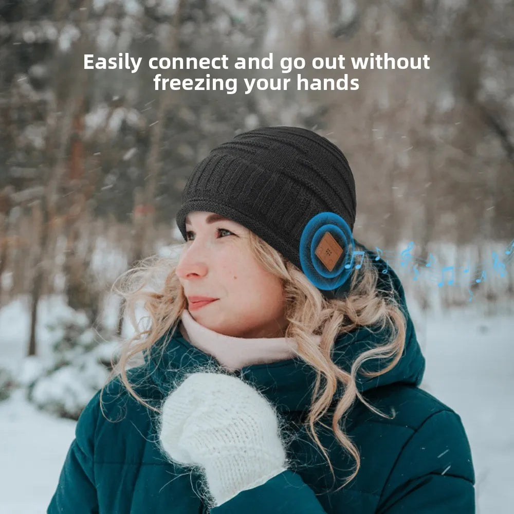 New Bluetooth Hat Knitted Hat Warm Fashion New Music Hat Plus Velvet Bluetooth Hat in autumn and winter
