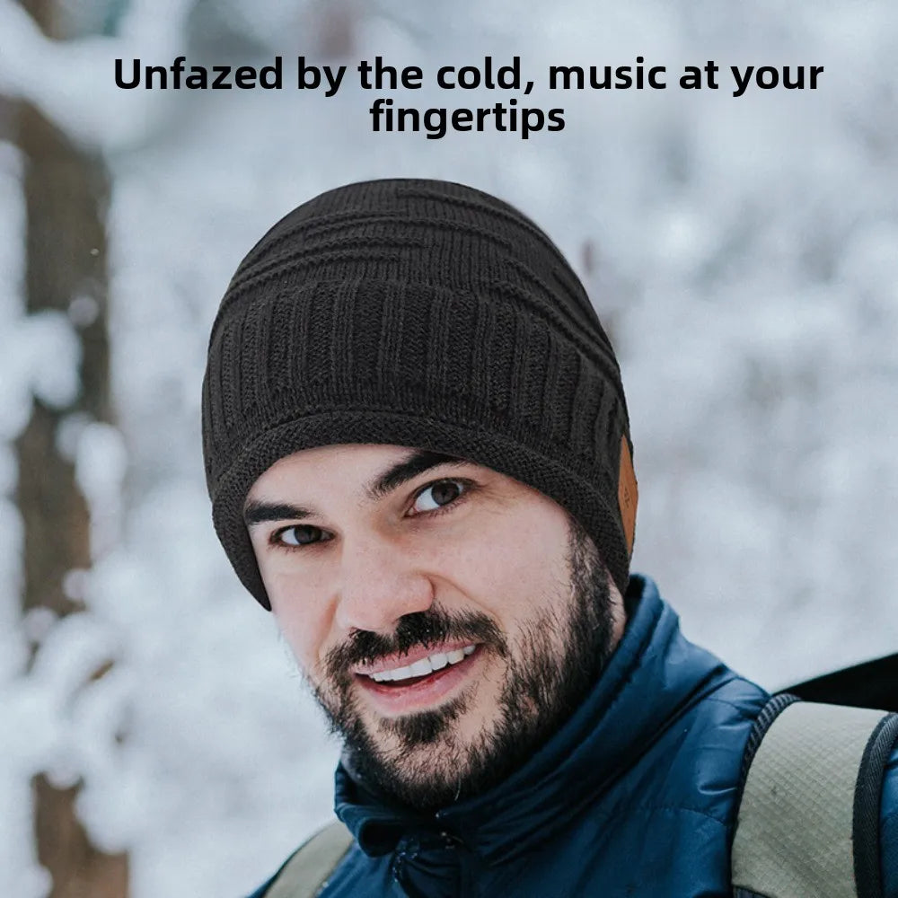 New Bluetooth Hat Knitted Hat Warm Fashion New Music Hat Plus Velvet Bluetooth Hat in autumn and winter